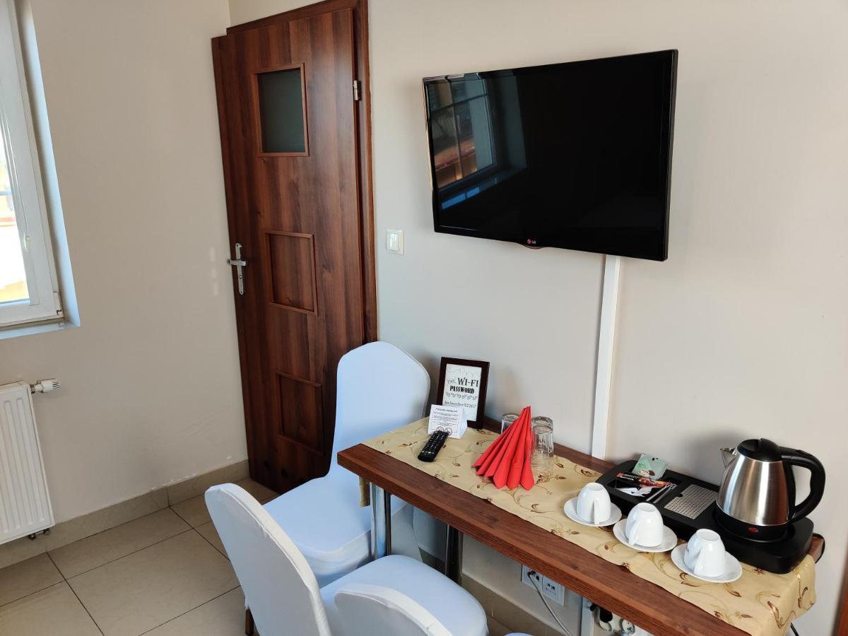 Belweder Aparthotel Porosły Exteriör bild