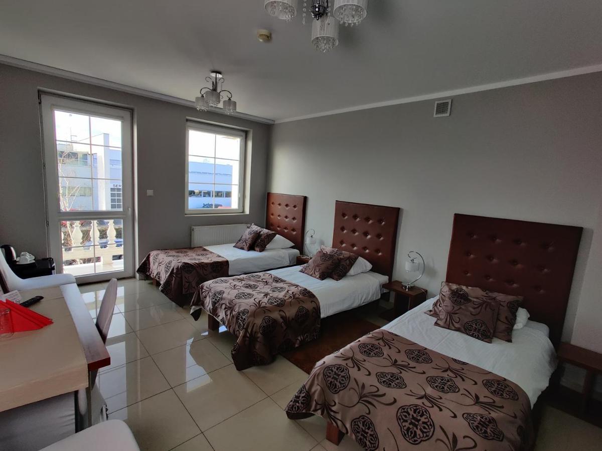 Belweder Aparthotel Porosły Exteriör bild