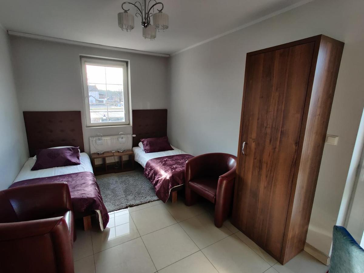 Belweder Aparthotel Porosły Exteriör bild