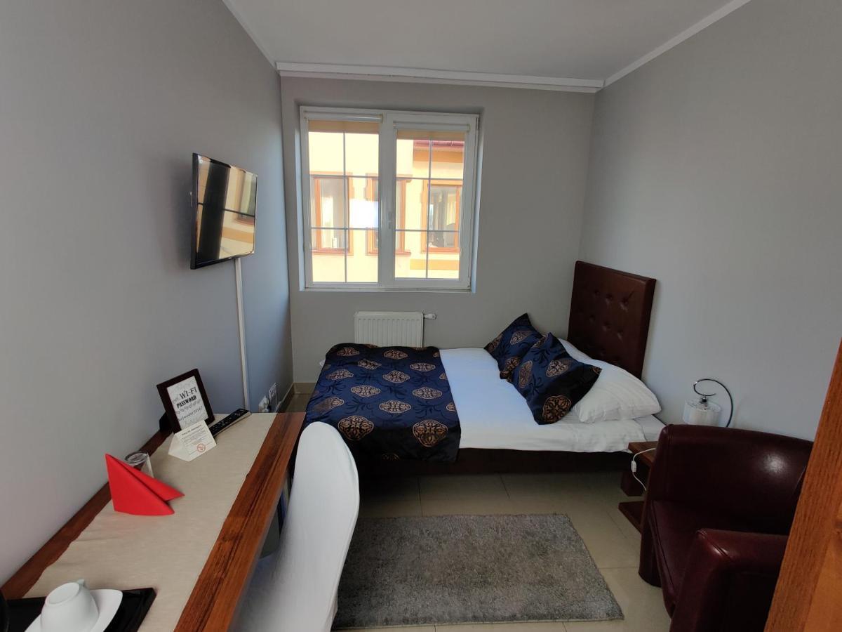 Belweder Aparthotel Porosły Exteriör bild