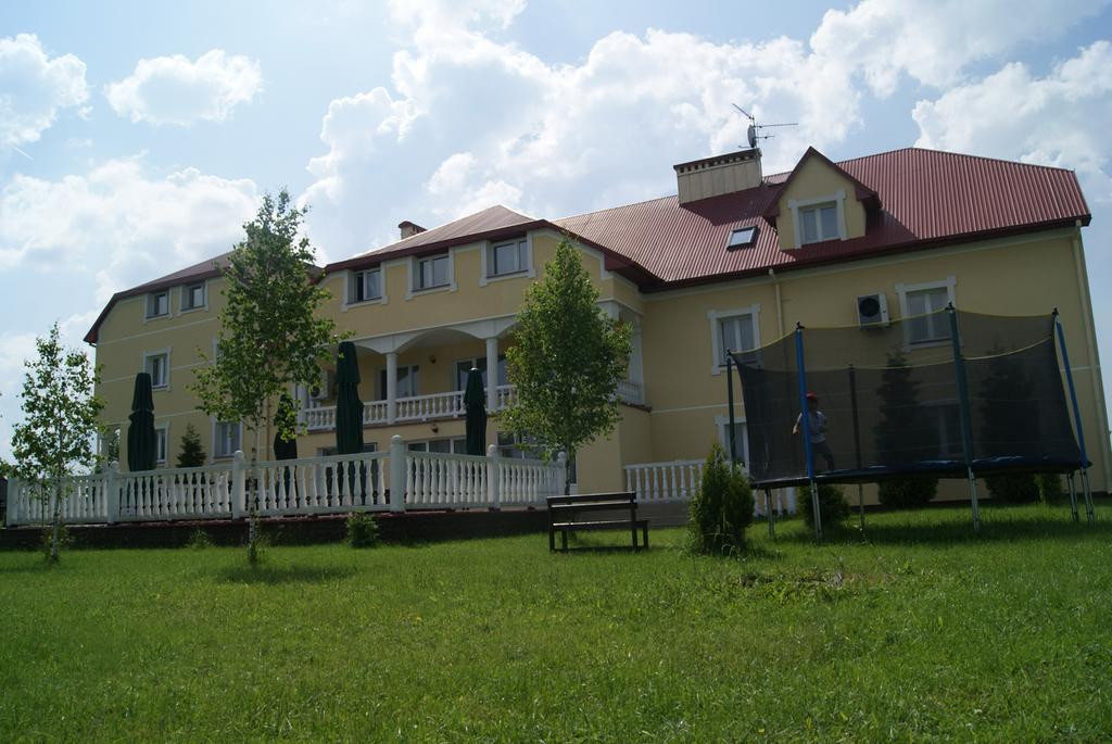 Belweder Aparthotel Porosły Exteriör bild